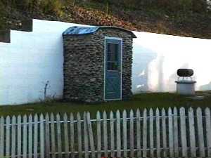 Picture of a "guard house"