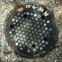 spinning personhole cover